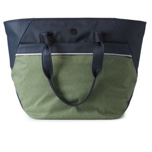 Like New Lululemon everything bag